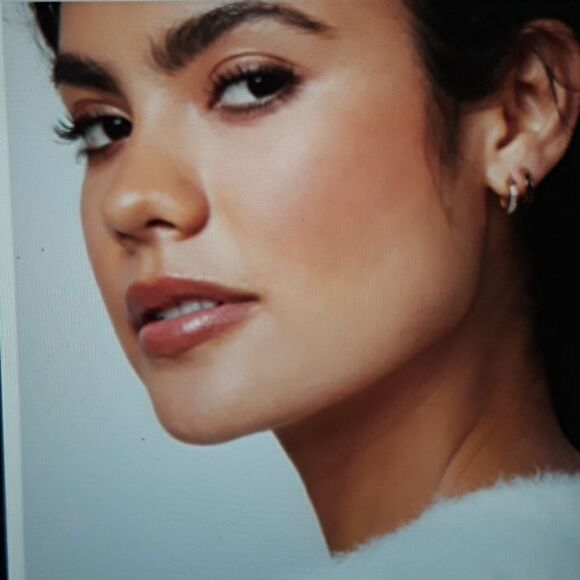 NIB Summer & Rose Set of Huggie Hoop Earrings - Picture 6 of 7